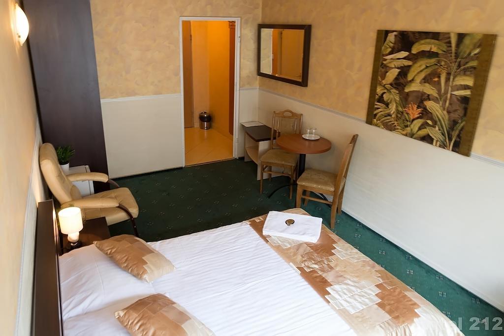 Hotel 212 Warschau Kamer foto